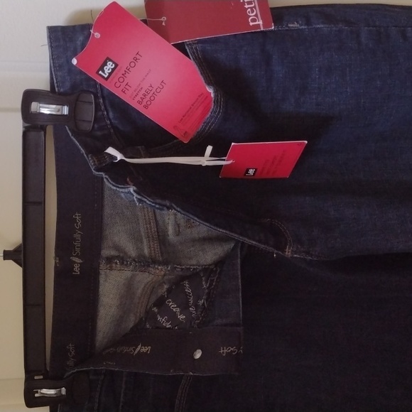 Lee Sinfully Soft Comfort Fit Just Below Waist Stretch Barely Bootcut Jeans- 14P - Picture 5 of 8